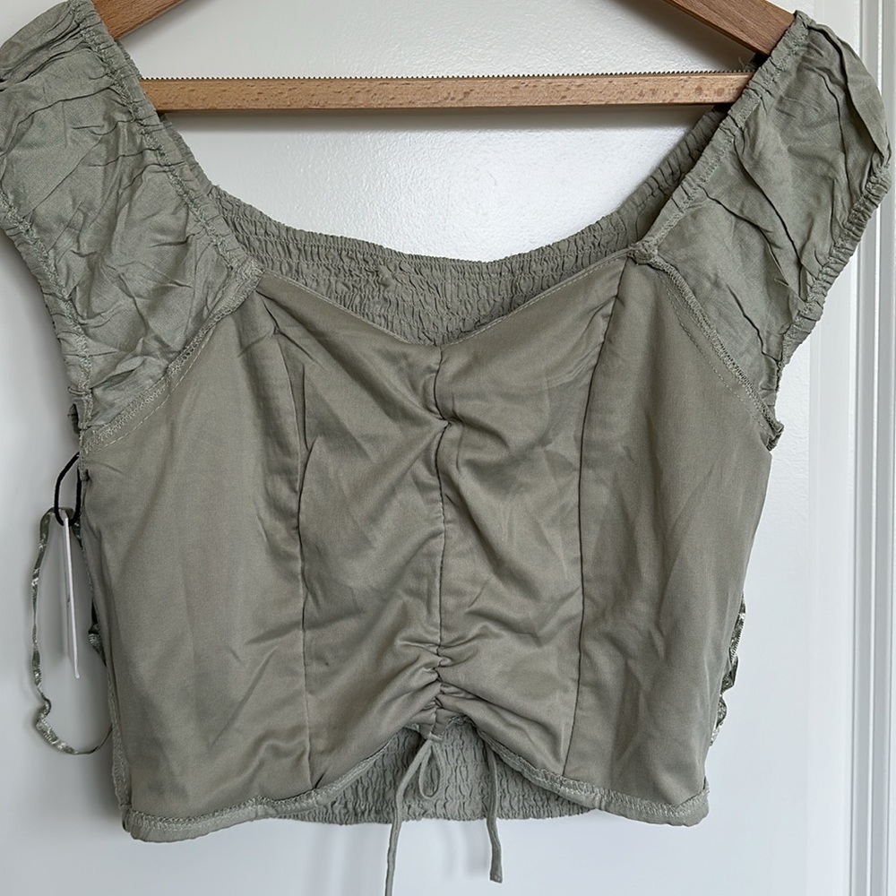 Japna Cinch Front Crop Top sz Medium Smock Back Off Shoulder Cap Sleeve Olive - Picture 2 of 13